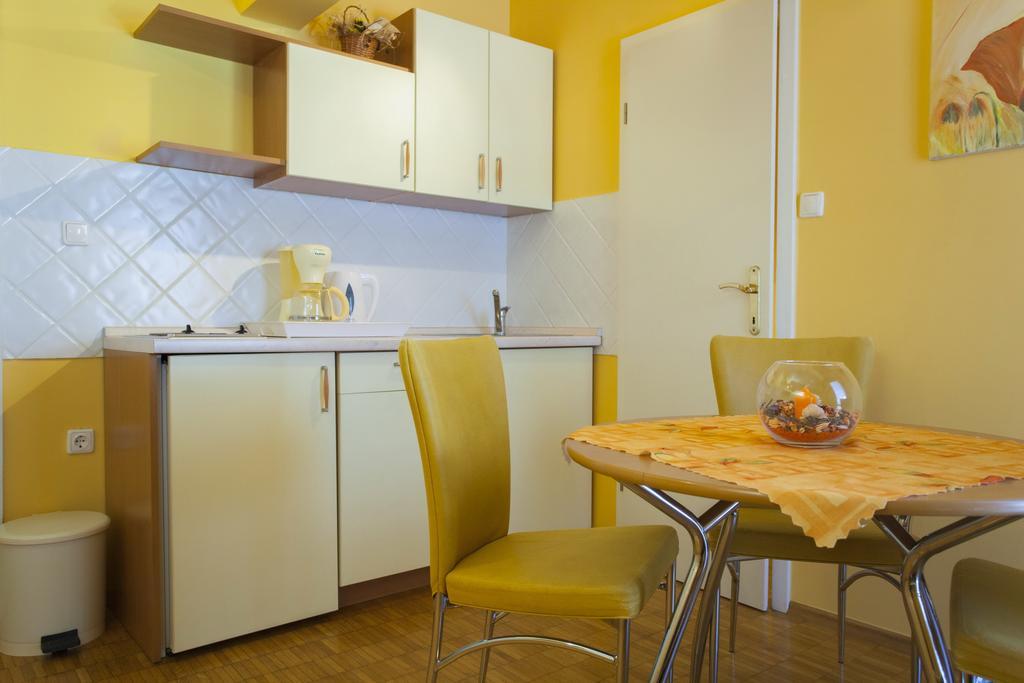 Villa Neda Makarska Oda fotoğraf